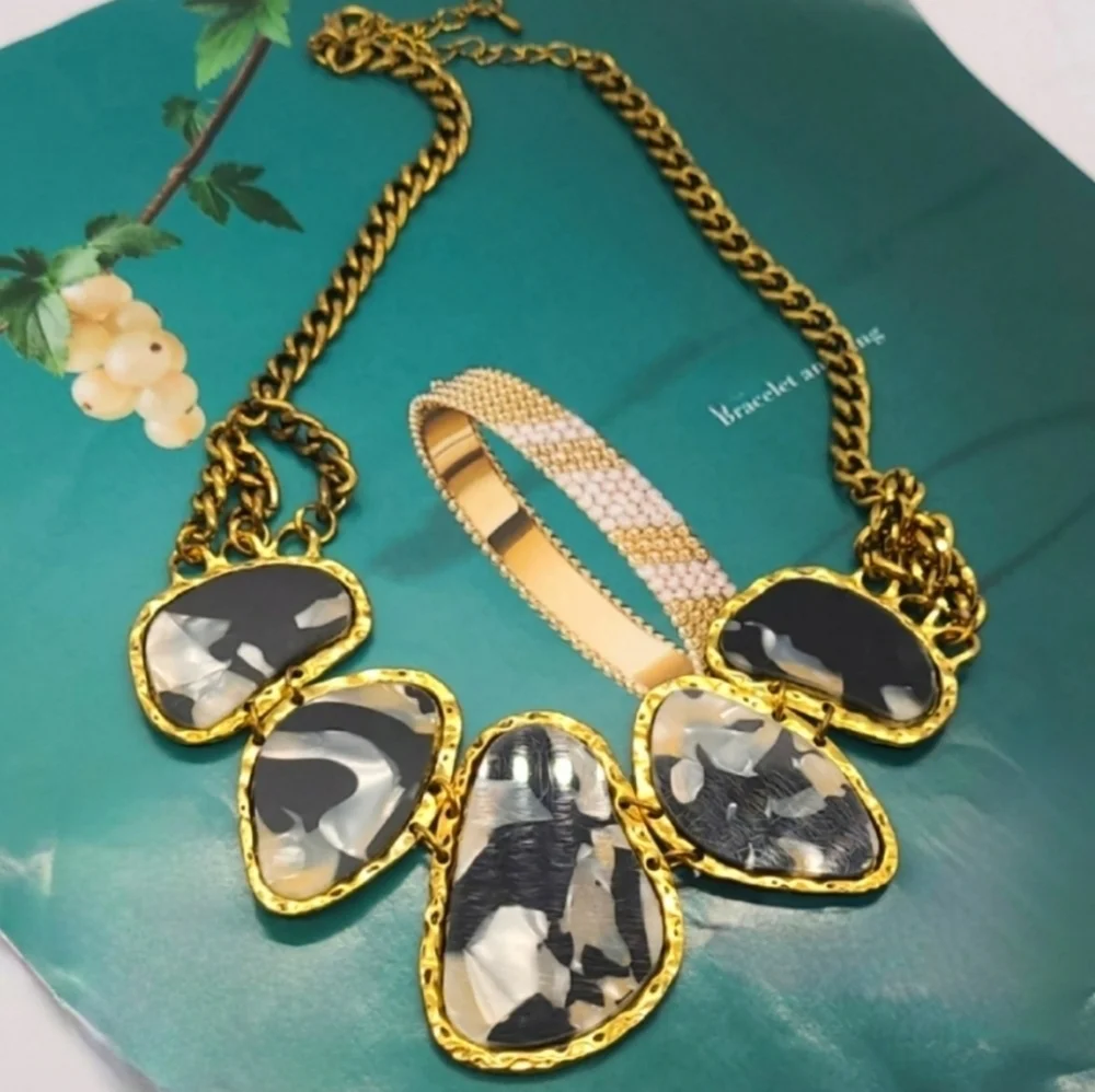 Vintage Estate Esmeray Black & White Shell Gold Statement Necklace